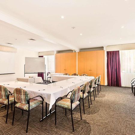 Quality Hotel Manor Mitcham Exterior photo