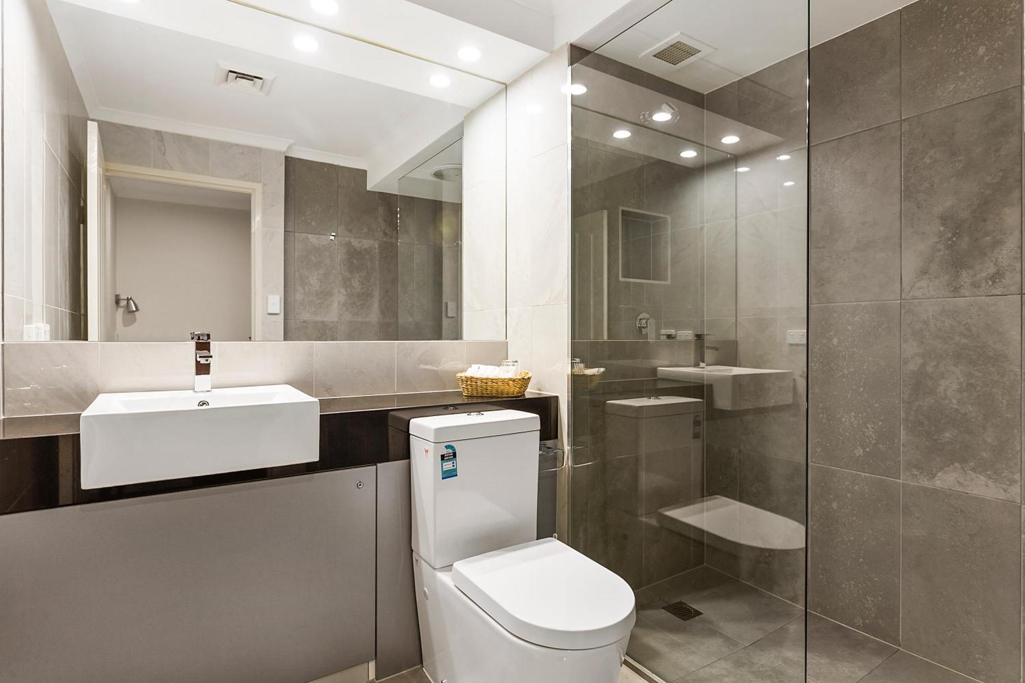 Quality Hotel Manor Mitcham Exterior photo