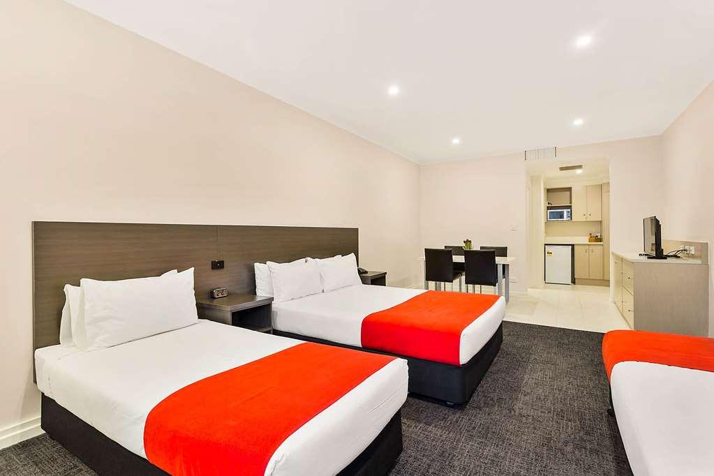 Quality Hotel Manor Mitcham Room photo